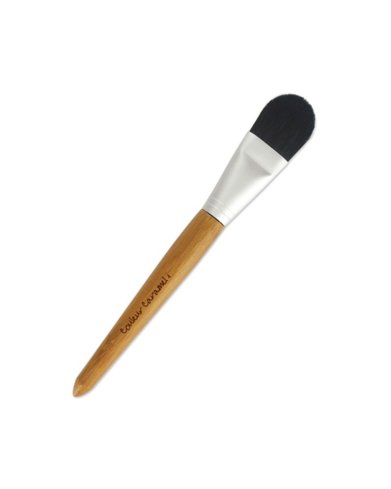 Couleur caramel 112524 pinceau fond de teint 4 embellissetvous fr